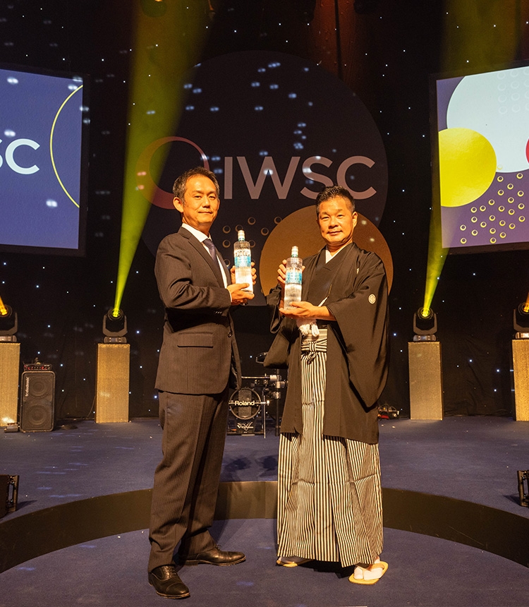 西和紀「IWSC 2022で『iichiko彩天』が部門最高賞受賞／『Shochu』がより愛されるスピリッツになるよう理想の酒質をさらに追求していきます」｜by SANWA SHURUI 三和酒類の酒造り｜koji note[三和酒類株式会社]