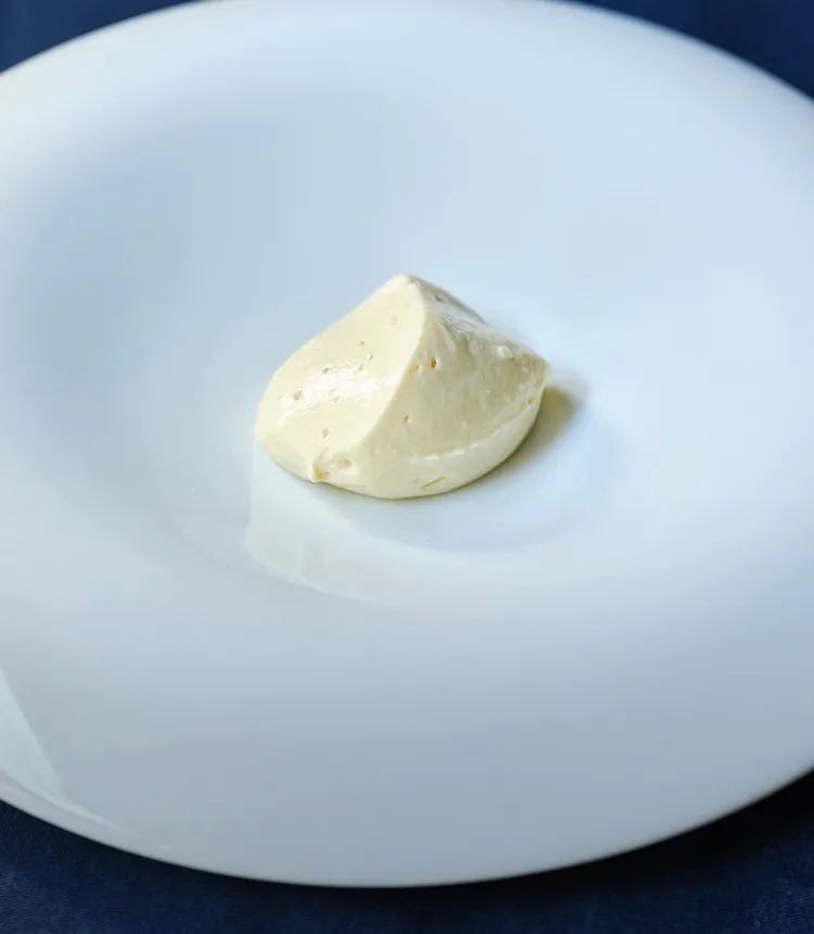 濱口昌大「トーストやデザートにも。優しい甘さが美味しいみりん粕のレシピ」｜think KOJI 麹文化と発酵｜koji note[三和酒類株式会社]