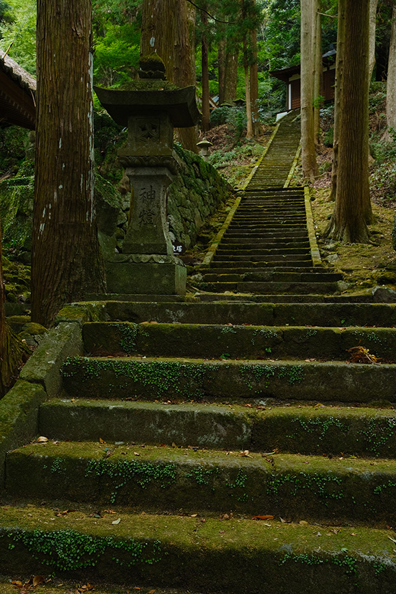 岩戸寺（いわとじ）