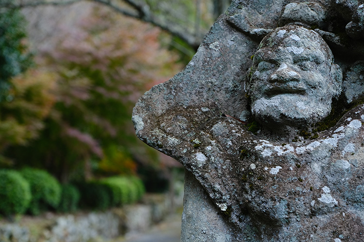 岩戸寺（いわとじ）