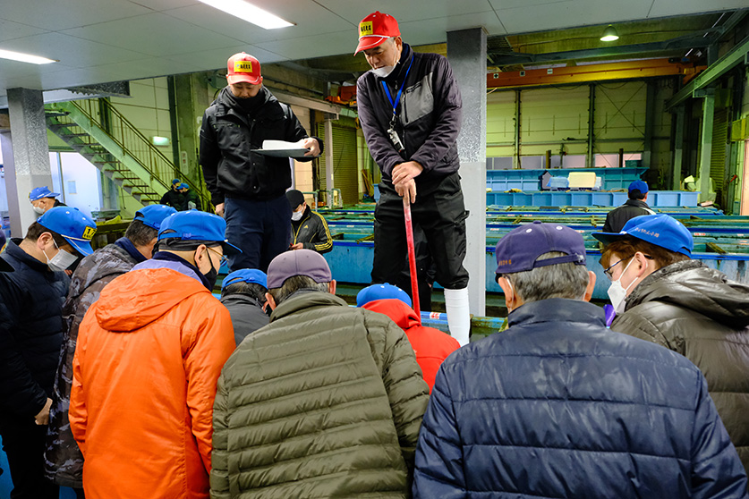 鶴見市場の「せり」