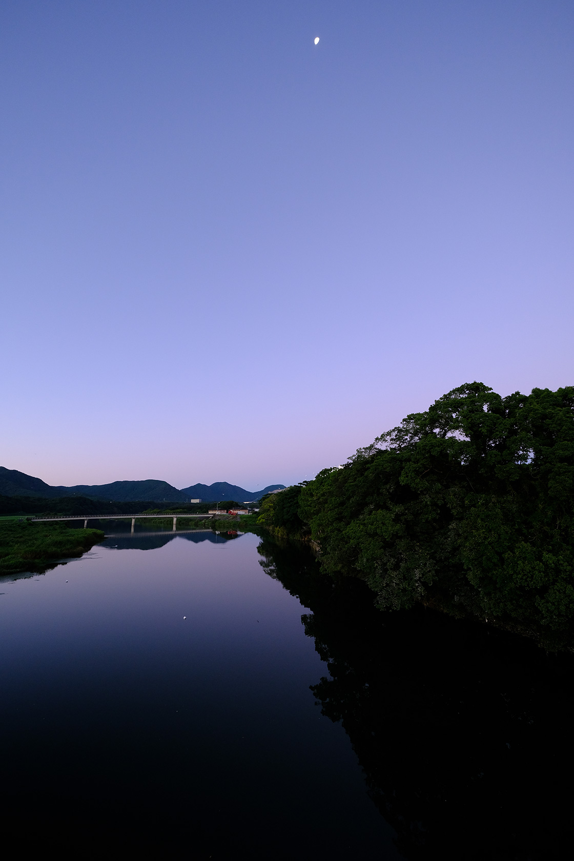 駅館川にかかる別府橋（大分県宇佐市）