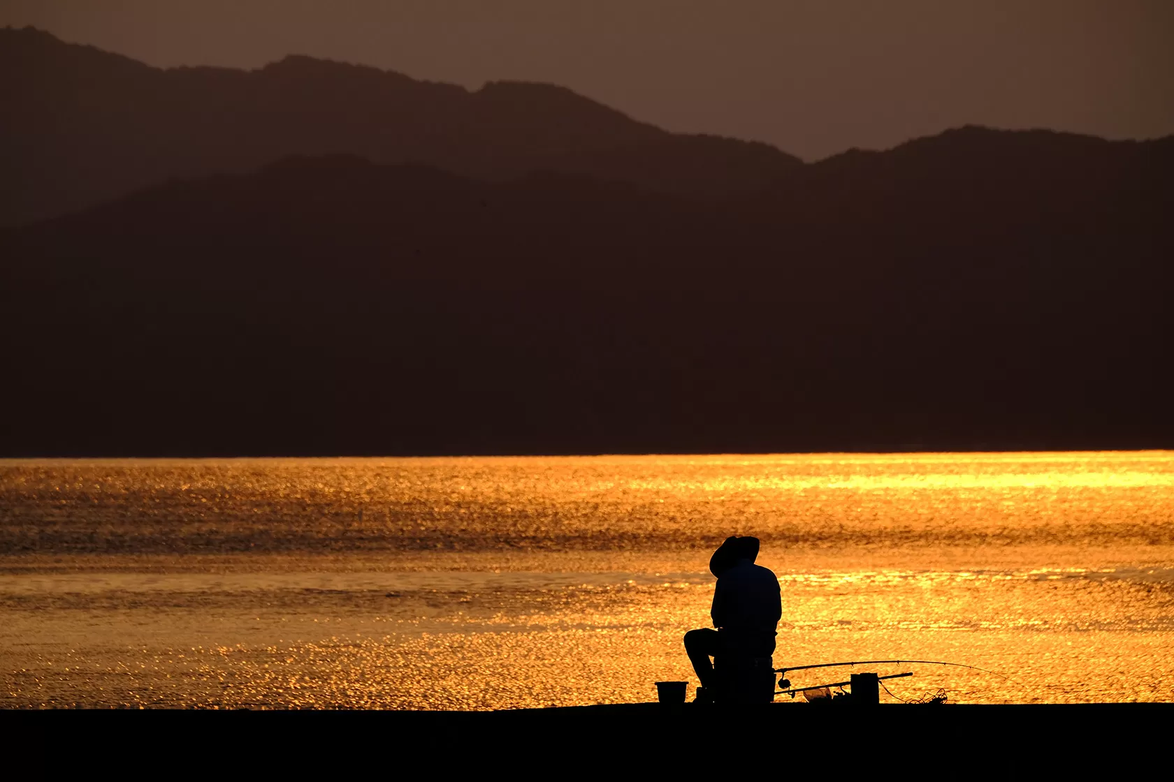 津久見湾の海岸沿い