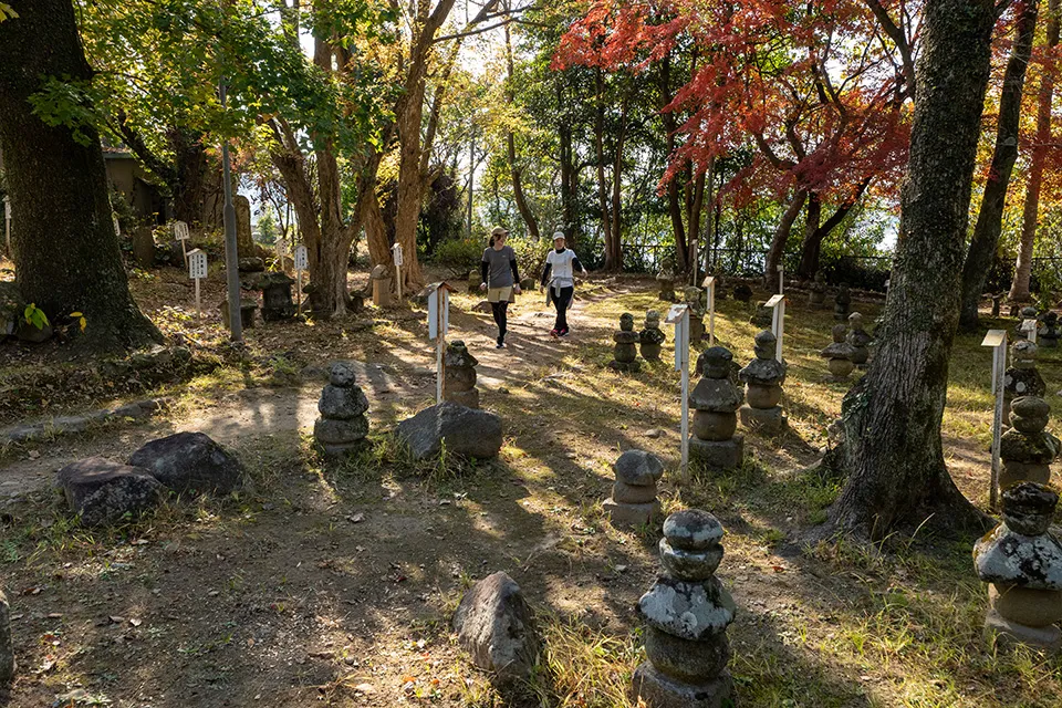 杵築城の石造物公園