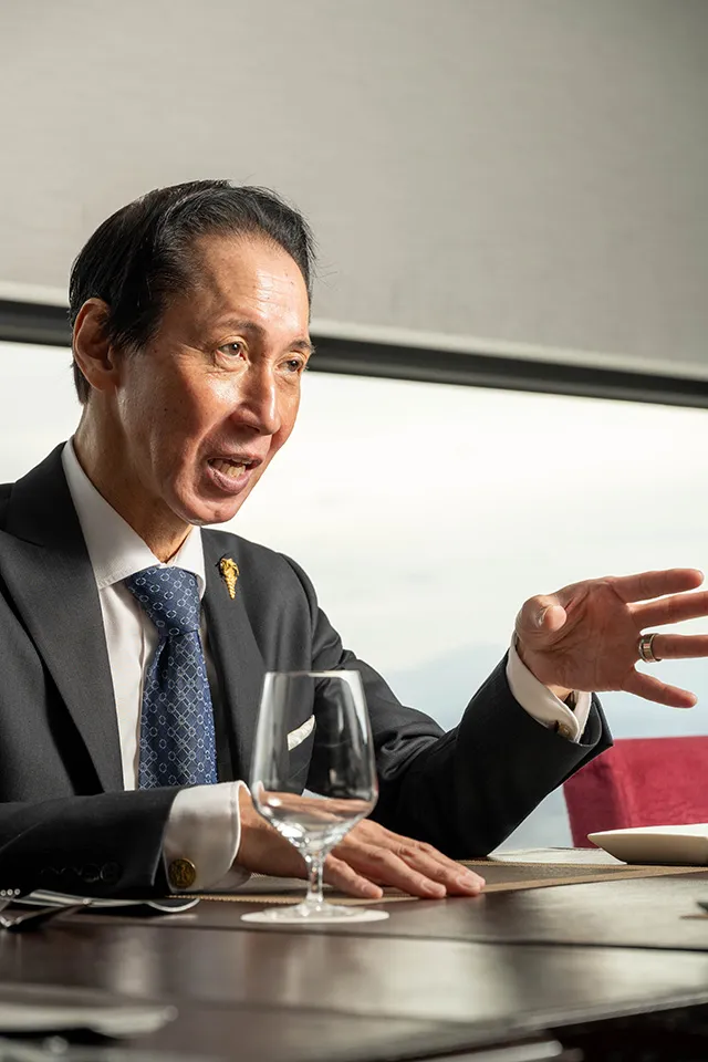 レストラン「一味真（いちみしん）」総支配人の小川貞夫（おがわ・さだお）さん