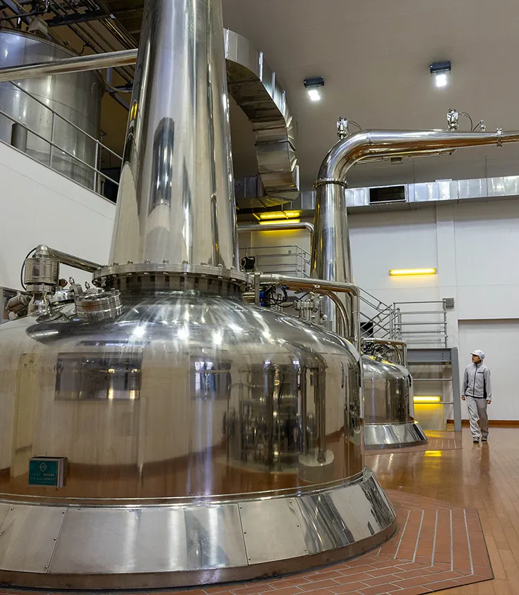 本格焼酎のつくり方：「蒸留」「冷却ろ過」前編～「清酒ブランデー」の発想から生まれた「減圧蒸留」