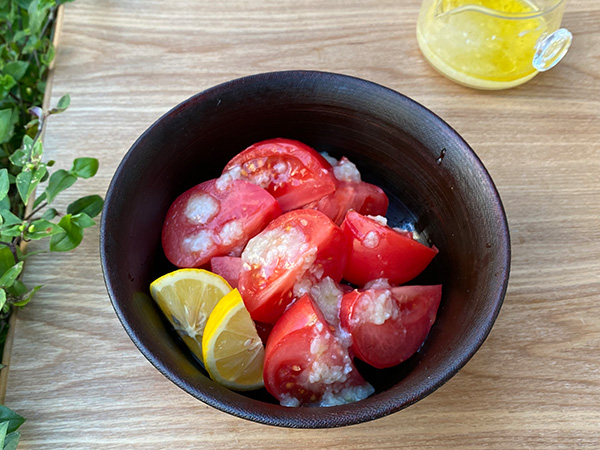 香味麹のトマトサラダ