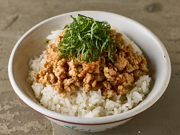 梅鶏そぼろ丼
