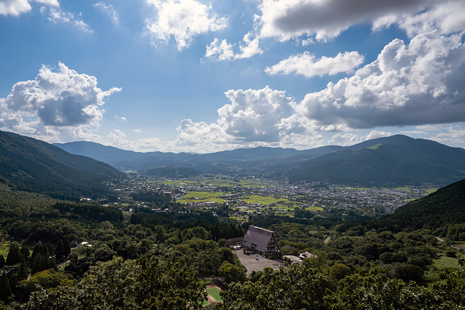 湯布院町の狭霧台（さぎりだい）から望む眺望