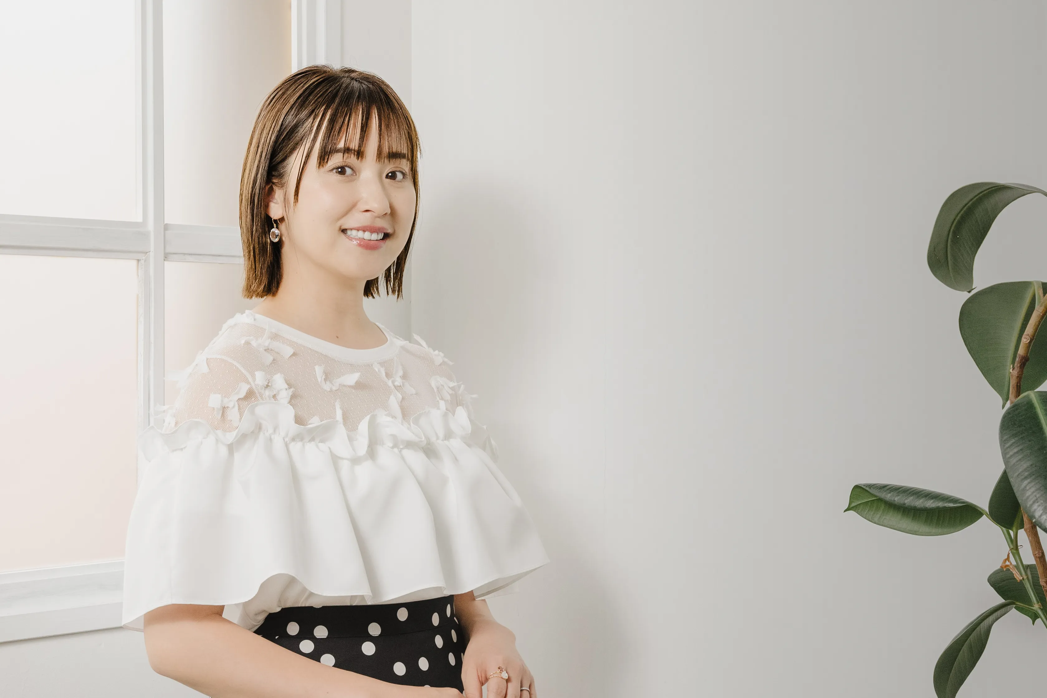 女優・モデル 衛藤美彩
