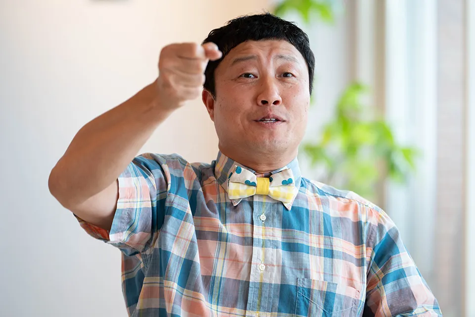 お笑い芸人「Wエンジン」えとう窓口