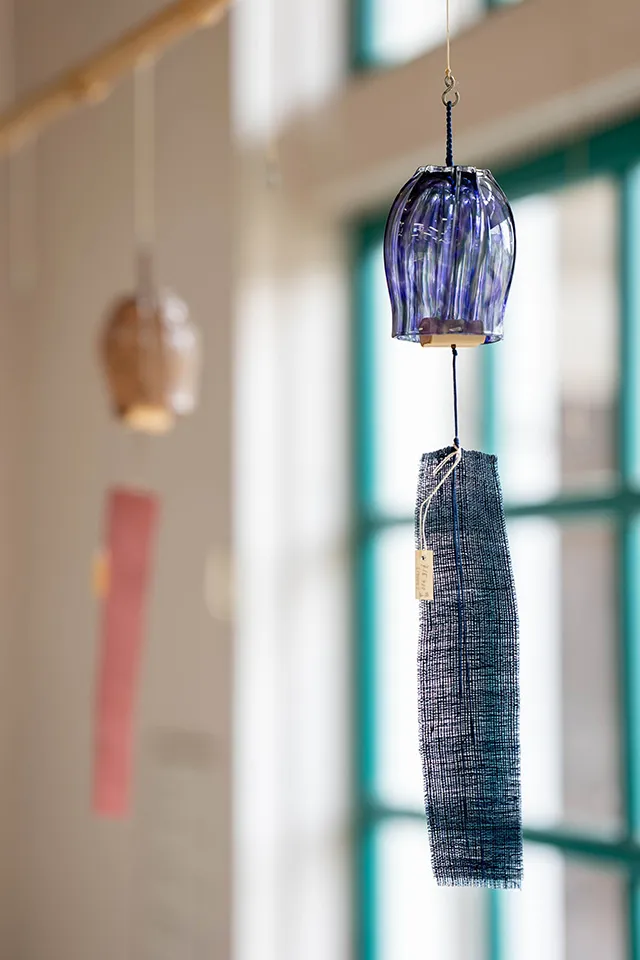 「紺屋そめかひ」辻岡快さんとのコラボ作品「KAGUYA風鈴」